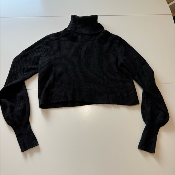 Reformation Luisa Cashmere Sweater - Small - boxy cropped cashmere turtleneck - Picture 7 of 9